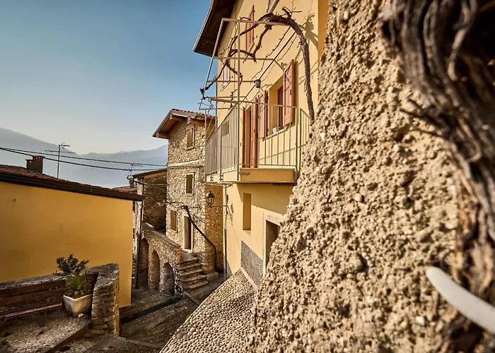 Rustic Family Friendly House By Gardenjoy * Brenzone sul Garda