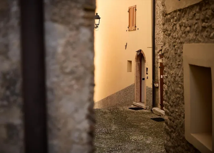 Rustic Family Friendly House By Gardenjoy Apartment Brenzone sul Garda